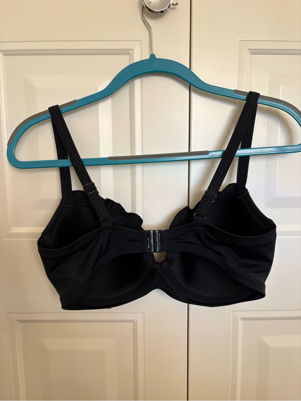 Pour Moi Splash Frill Bikini Top Black Bra Sized 32E (32DDD US) NO SIZE TAG - Picture 2 of 5